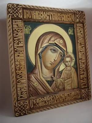 Икона резная Казанская икона Божией Матери
